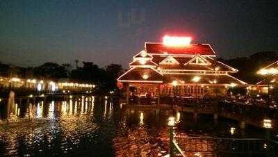 ร้านอาหาร บ้านชานกรุง