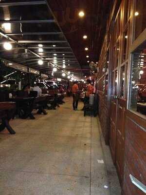 ร้านอาหาร บ้านชานกรุง