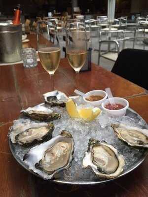Belon Oyster & Raw Bar