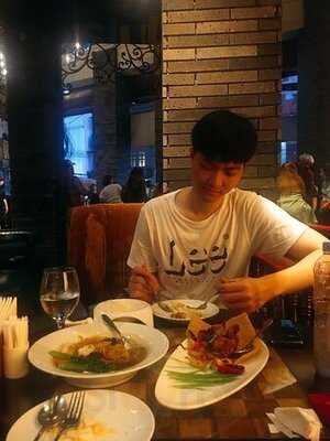 Red Rose Restaurant And Jazz Bar