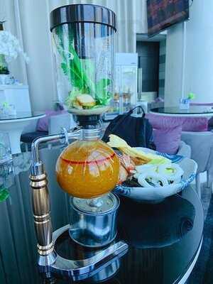 แพลทินัม โมเดิร์น ไทย