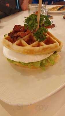 Doi Soi 12 Cafe And Restaurant