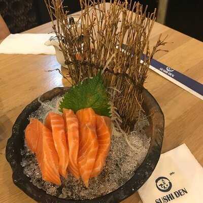 Sushi Den Siam Square