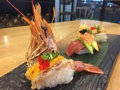 Sushi Den Siam Square