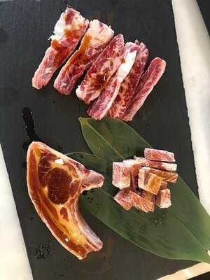 Tora Yakiniku X Cafe