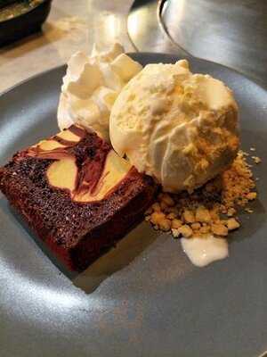 Tora Yakiniku X Cafe