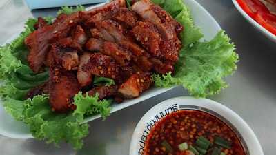 หัวปลาช่องนนทรี