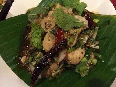 ส้มตำ ยำซ่า