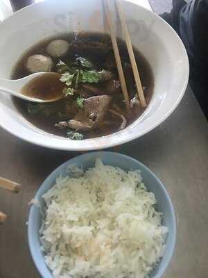 วัฒนาพานิช ก๋วยเตี๋ยวเนื้อ