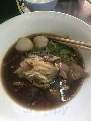 วัฒนาพานิช ก๋วยเตี๋ยวเนื้อ