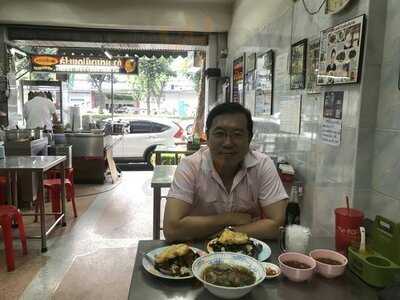 ก๋วยเตี๋ยวเป็ดนายเล้า