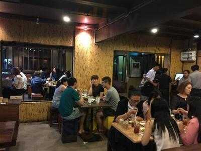 ร้านอาหาร ส้มตำนัว