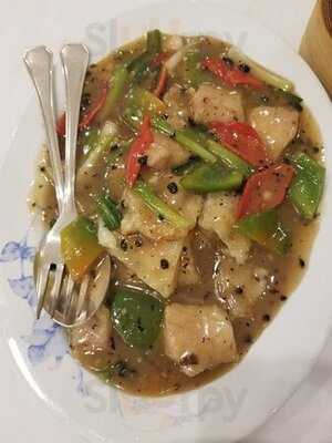 ห้องอาหารจีน เดอะโกลด์เด้นพาเลซ