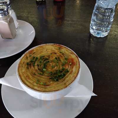 Fitzgeralds Irish Pub