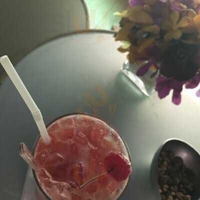 Flute, A Perrier Jouet Bar