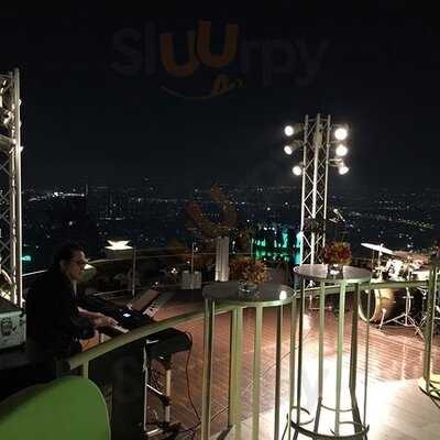 Flute, A Perrier Jouet Bar