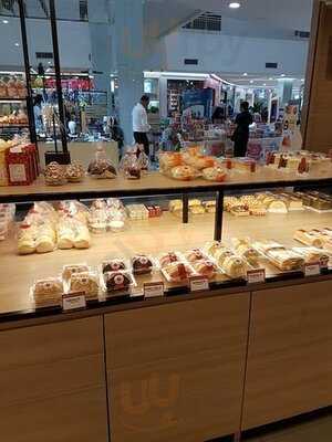 กาโตว์ เฮ้าส์ สาขา แฟชั่น ไอส์แลนด์