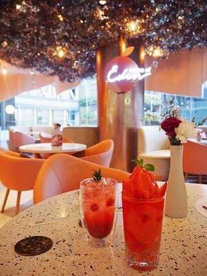 เฮ้าท์ ออฟ อีเดน