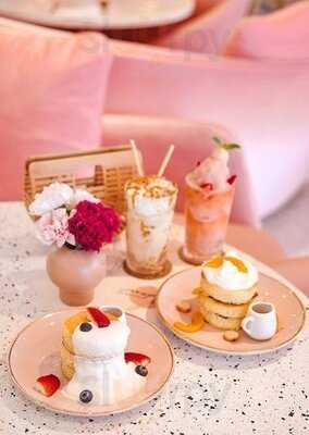 เฮ้าท์ ออฟ อีเดน