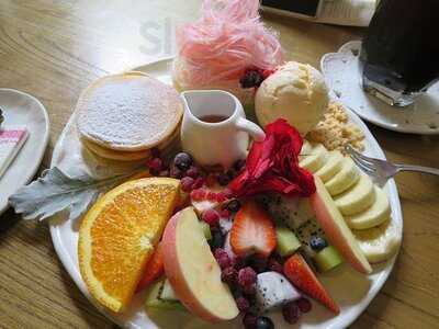 ชวนพิสมัย คาเฟ่