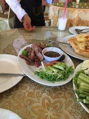 ภัตตาคาร สินธรสเต็กเฮ้าส์