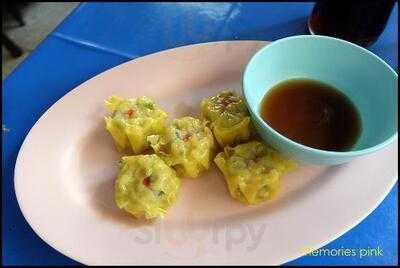 ร้านอาหาร เจริญเวียงโภชนา (เป็ดย่างนายสูง)