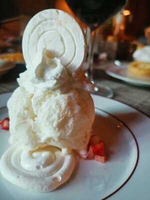 Crepes & Co. - Thonglor Soi 9