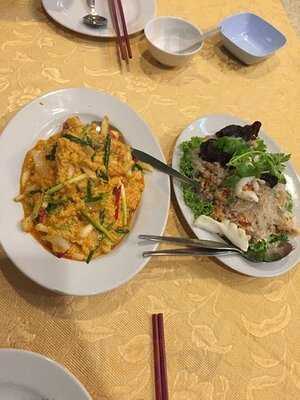 ภัตตาคาร จันทร์เพ็ญ