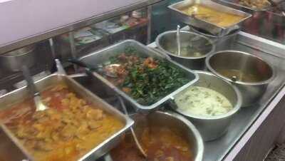 ร้านอาหาร รวมใต้