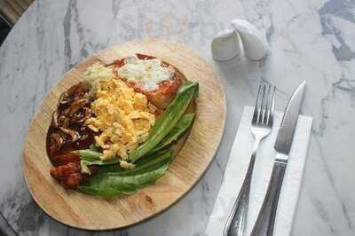 ร้านอาหาร ไวน์ฟิวชั่น