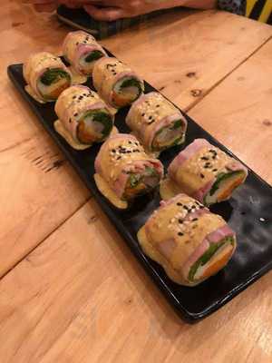 ร้านอิ่มเอิบ แหนมเนือง