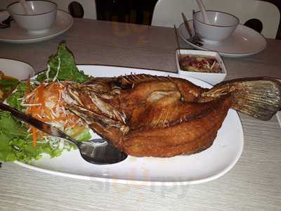 Khao Suay Restaurant