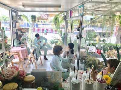 วินเทจ โรแมนซ์ คาเฟ่ แอนด์ แกลเลอรี่