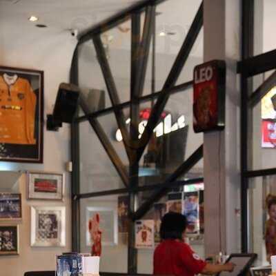 The Clubhouse Sports Bar & Grill