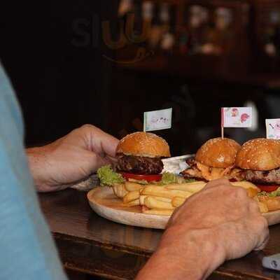 The Clubhouse Sports Bar & Grill