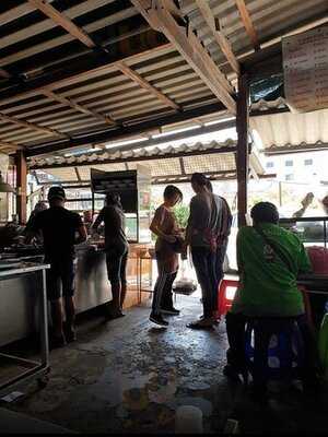 นาย ต. ก๋วยเตี๋ยวเนื้อหม้อไฟ