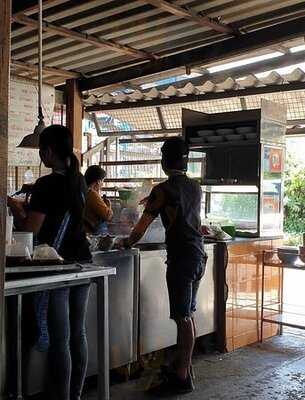 นาย ต. ก๋วยเตี๋ยวเนื้อหม้อไฟ