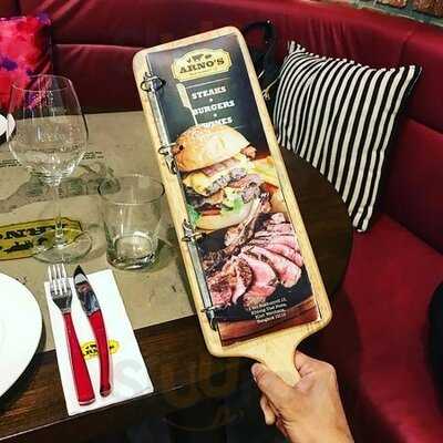 Arno’s Sukhumvit 13