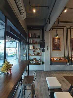 ร้านกาแฟ ริซ่าลาโม่