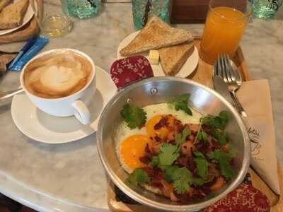 จิบไถ่ คาเฟ่