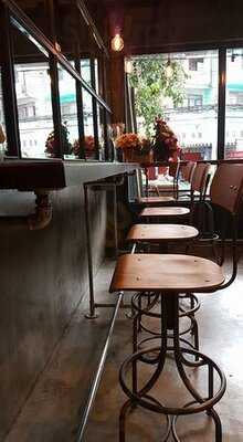 ช็อกโก ลีพ บาย เบรดรูม