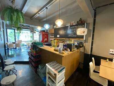 ร้านต้นโอ๊ก