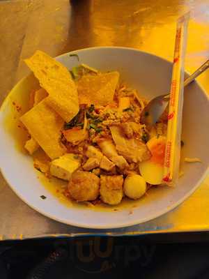 Kuay Teow Khae -street Noodle Soup