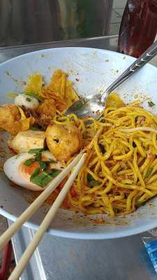 Kuay Teow Khae -street Noodle Soup