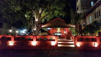 The Sun Cafe & Bistro