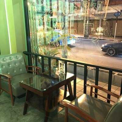 The Sun Cafe & Bistro