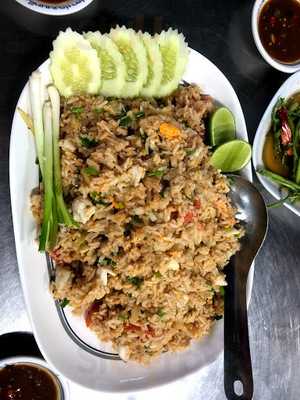 หัวปลาช่องนนทรี