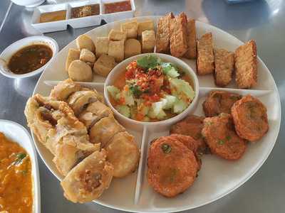 หัวปลาช่องนนทรี