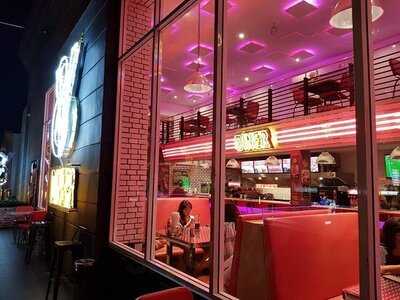 V8 American Diner Bangkok