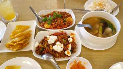 ร้านอาหาร บุรีรมย์